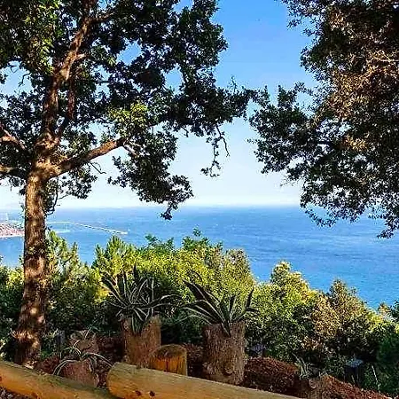 La Brigna Il Bosco Sul Mare فندق مبيت وإفطار *
