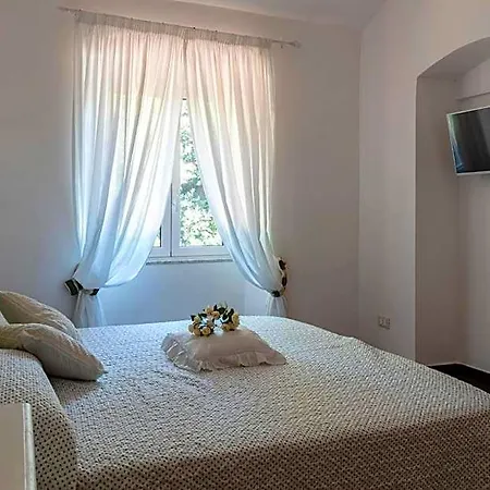 فندق مبيت وإفطار La Brigna Il Bosco Sul Mare جنوة
